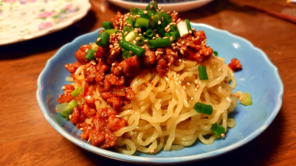 辛ウマ 安売りの豚粗挽き肉で作れる汁なし担々麺 すぐに できる やる気 ほぼゼロ レシピ